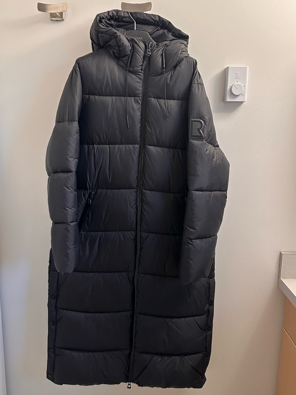 RUDSAK Long Black Hooded Puffer Coat L